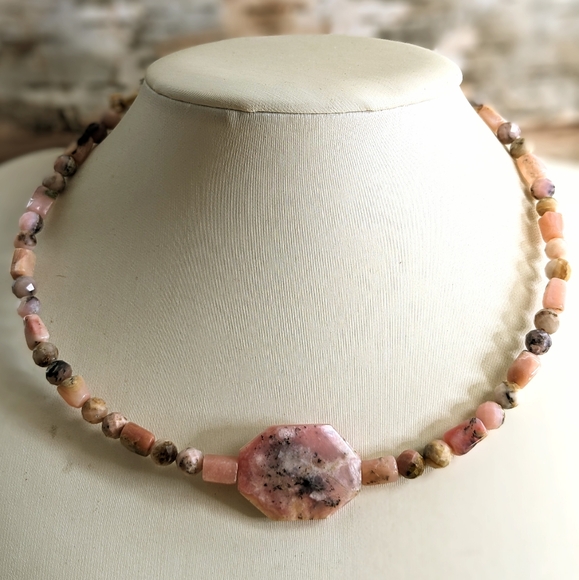 Natural Peruvian Pink Opal Beaded Necklace with Pink Opal Centerpiece - Picture 2 of 11